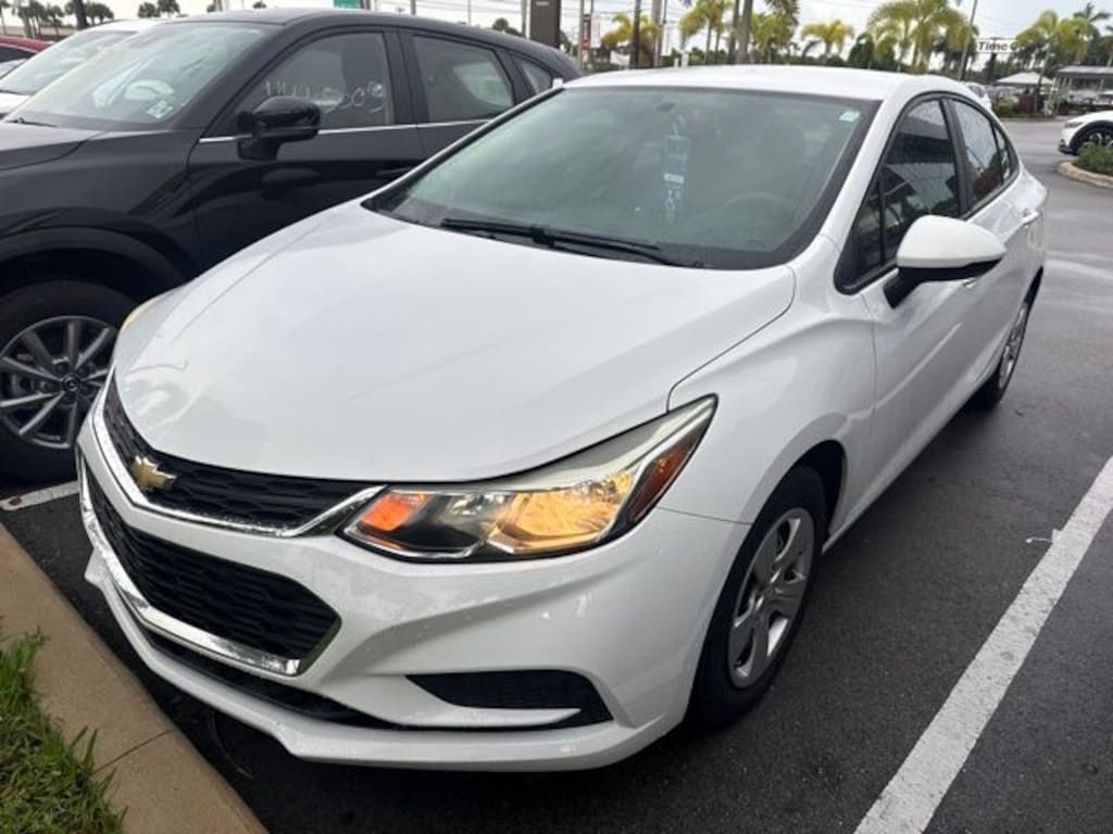 Used 2018 Chevrolet Cruze LS Manual Sedan