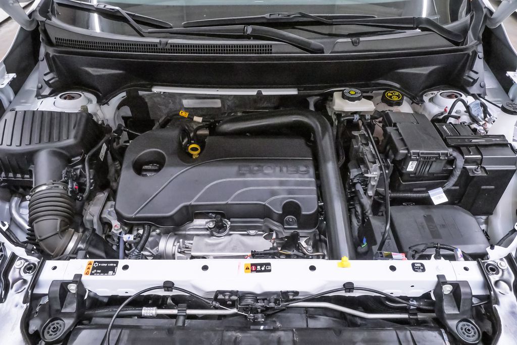 2023 GMC Terrain SLT - Photo 30