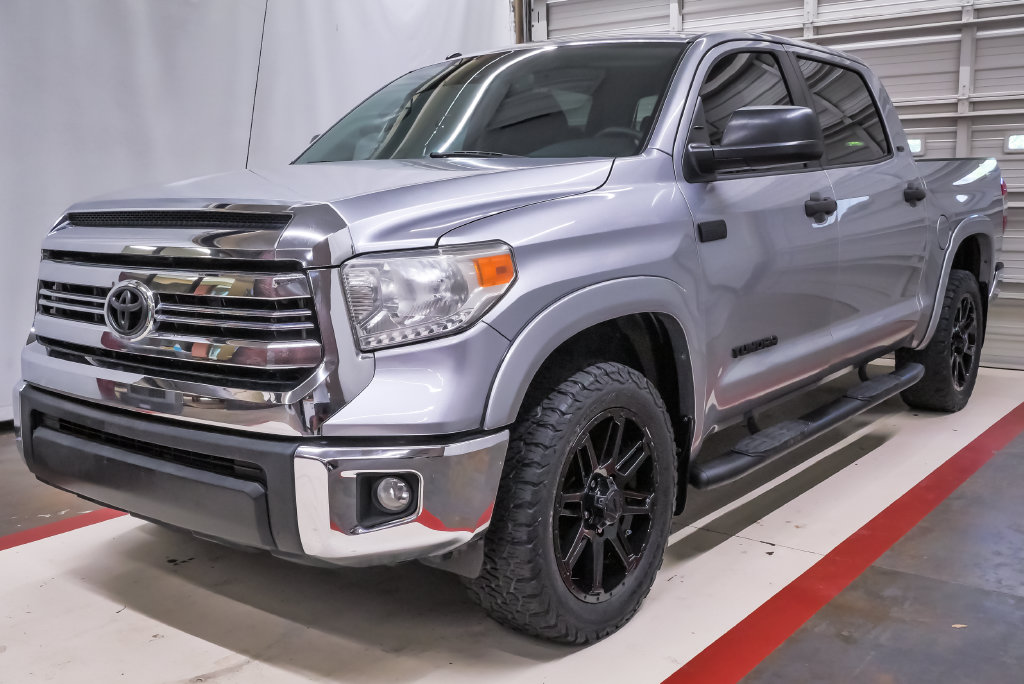 Used 2017 Toyota Tundra SR5 5.7L V8 w/FFV Truck CrewMax