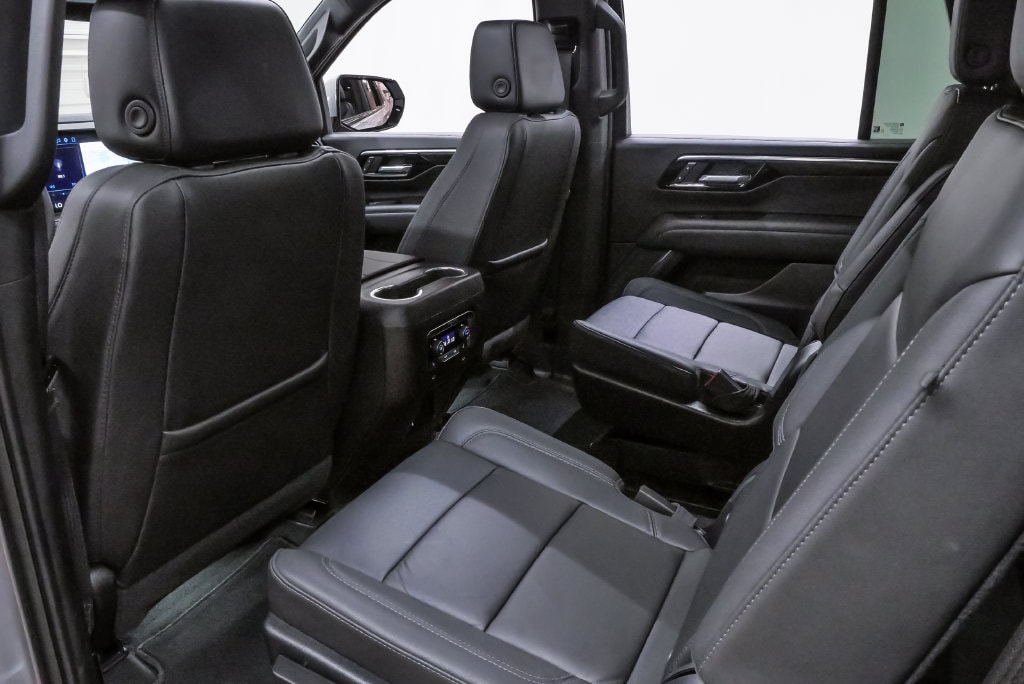 2025 Chevrolet Tahoe Z71 - Photo 11
