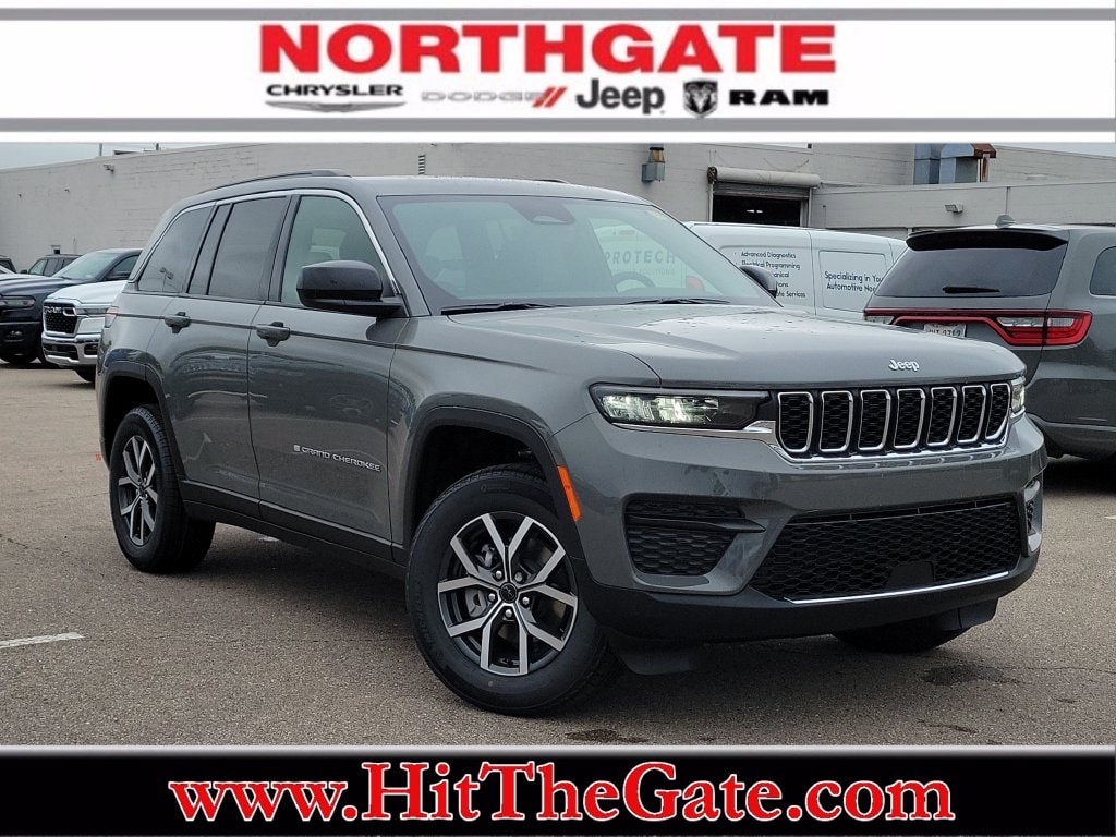 New 2027 Jeep Grand Cherokee Laredo X 4x4 Sport Utility