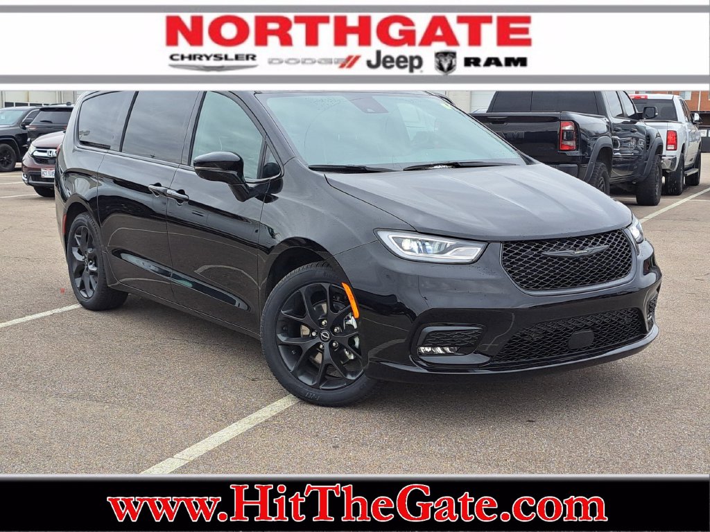 New 2026 Chrysler Pacifica Limited FWD Passenger Van