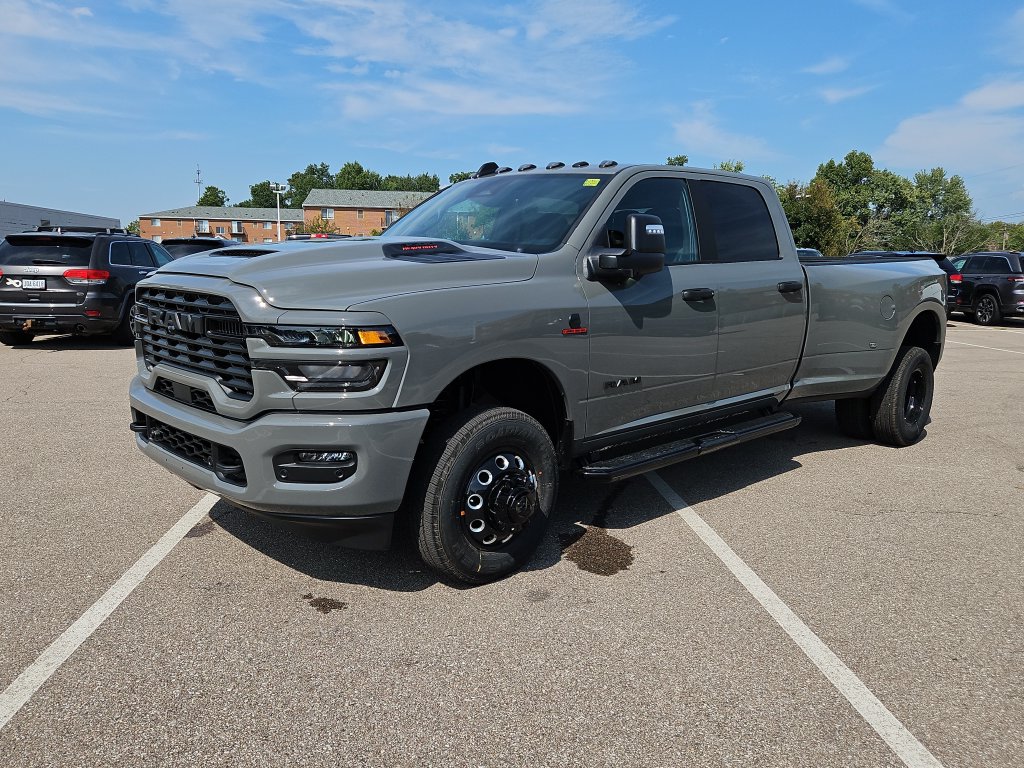 New 2027 Ram 3500 Big Horn 4x4 Crew Cab 8' Box Pickup