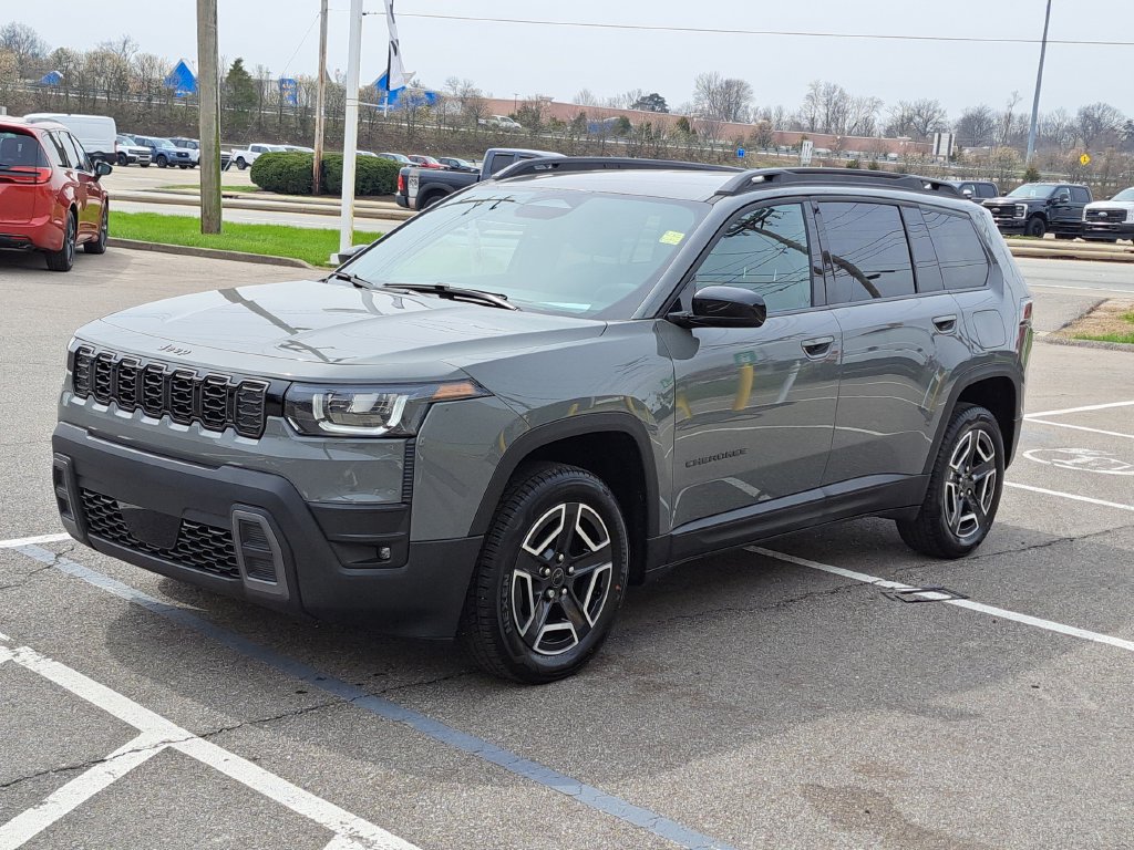 New 2026 Jeep Cherokee Laredo 4x4 Sport Utility