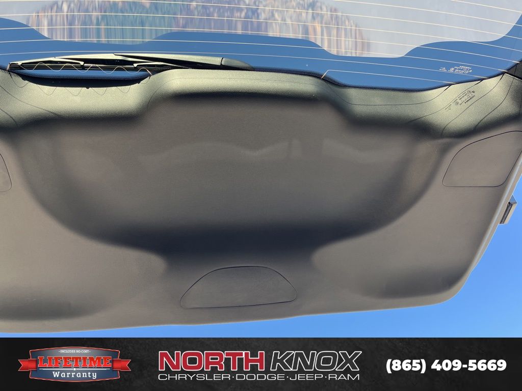 2026 Chrysler Voyager LX - Photo 21