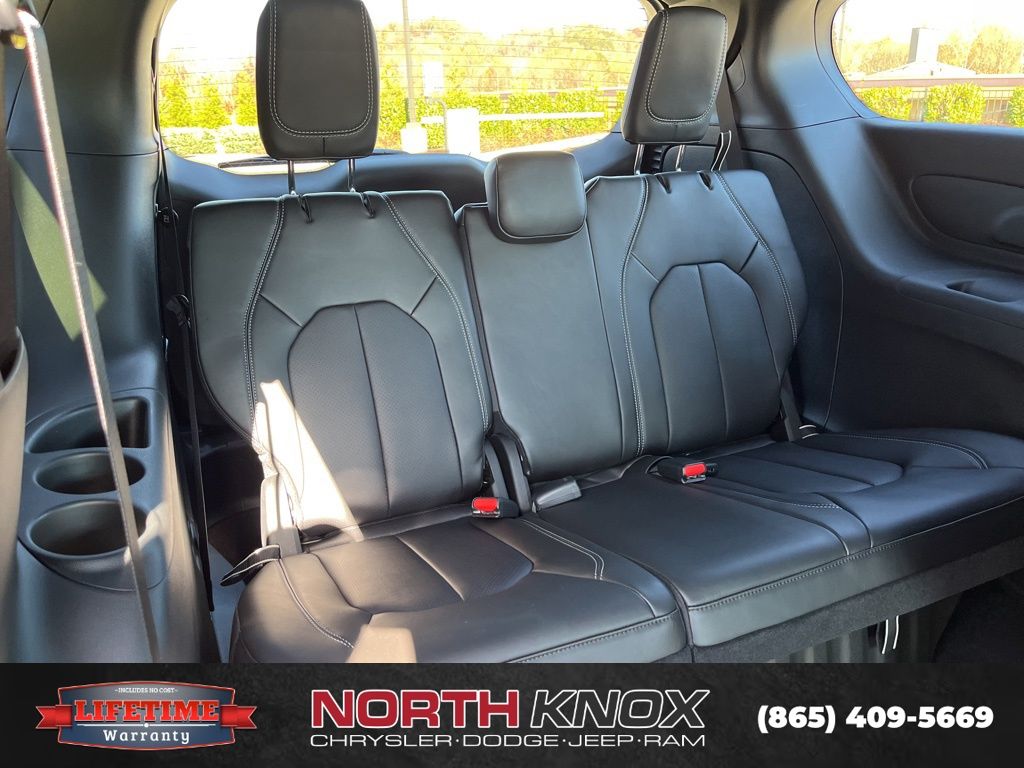 2026 Chrysler Voyager LX - Photo 26