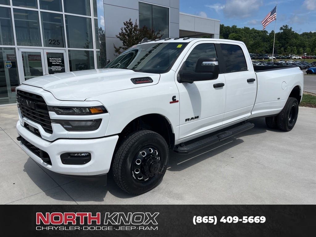 New 2026 Ram 3500 BIG HORN CREW CAB 4X4 8' BOX Pickup