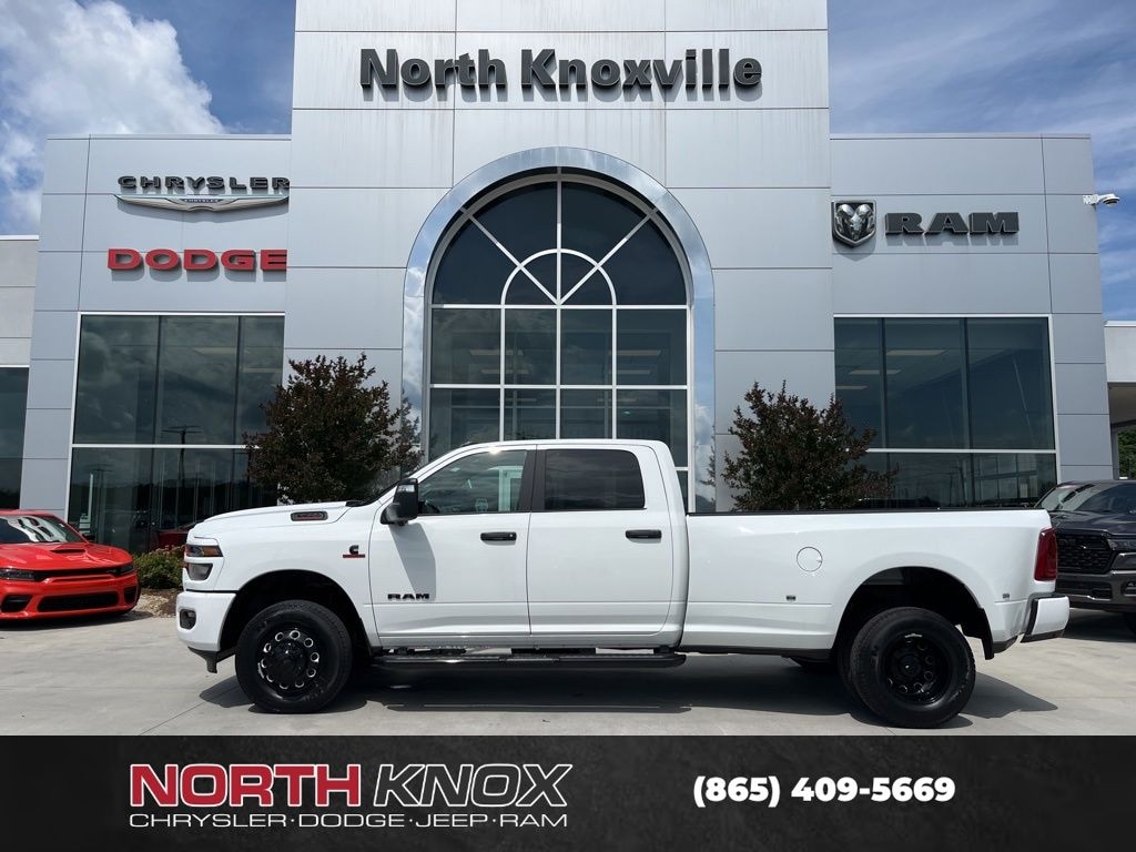 New 2026 Ram 3500 BIG HORN CREW CAB 4X4 8' BOX Pickup