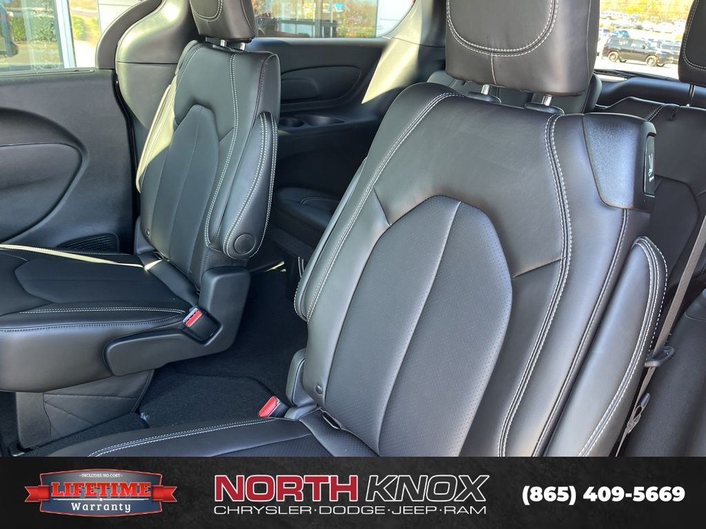 2026 Chrysler Voyager LX - Photo 15