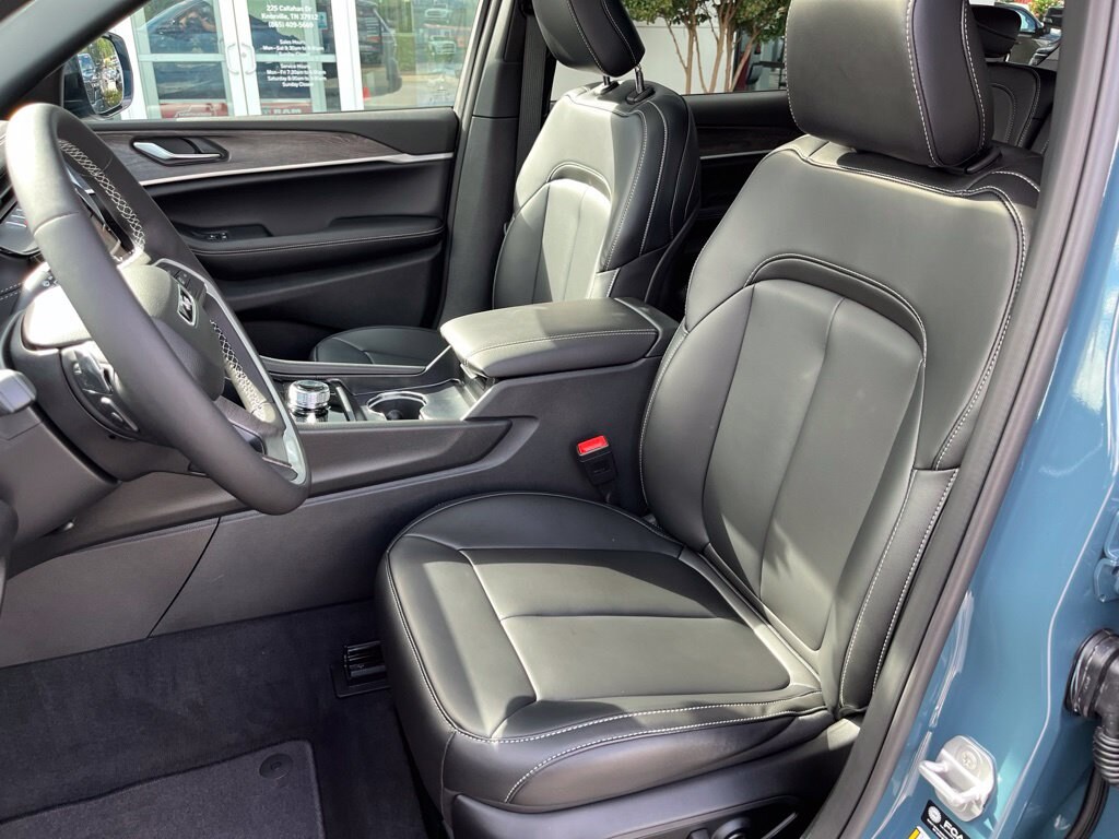 New 2027 Jeep Grand Cherokee L LIMITED 4X4 Sport Utility