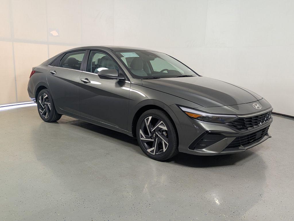 2026 Hyundai Elantra Hybrid Limited Sedan
