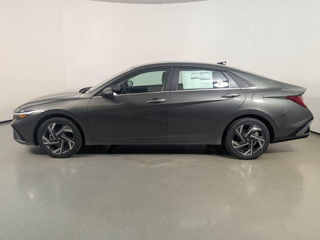 New 2026 Hyundai Elantra Limited Sedan