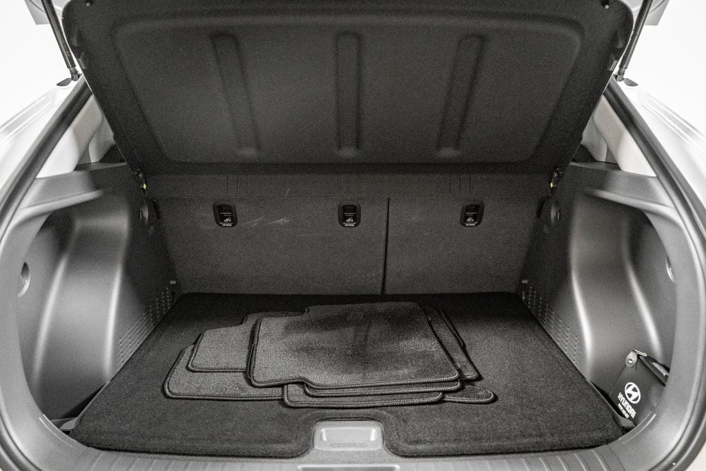 2025 Hyundai Kona SEL Convenience - Photo 32