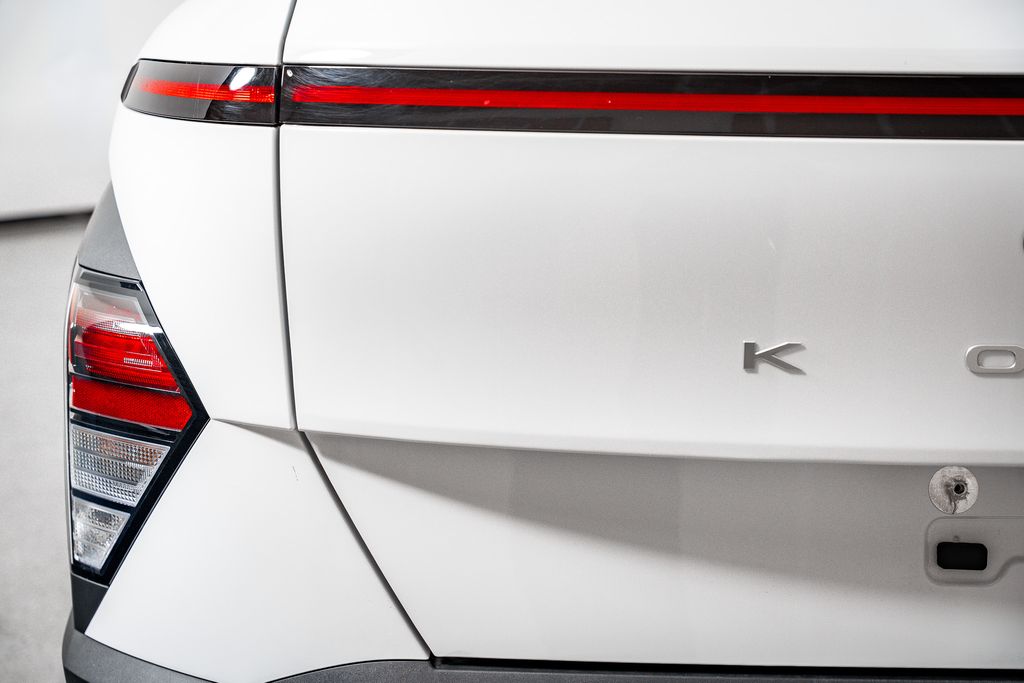 2025 Hyundai Kona SEL Convenience - Photo 8