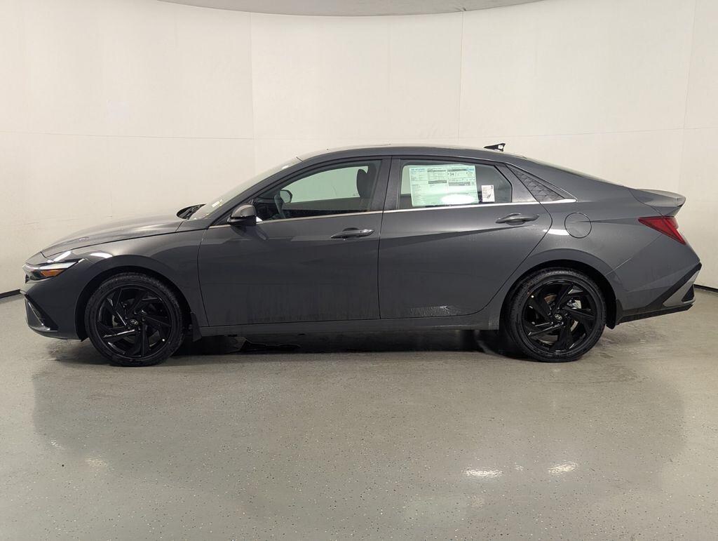 New 2026 Hyundai Elantra SEL Sport Sedan