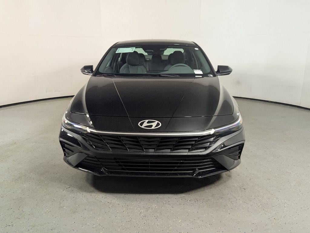 New 2026 Hyundai Elantra SE Sedan