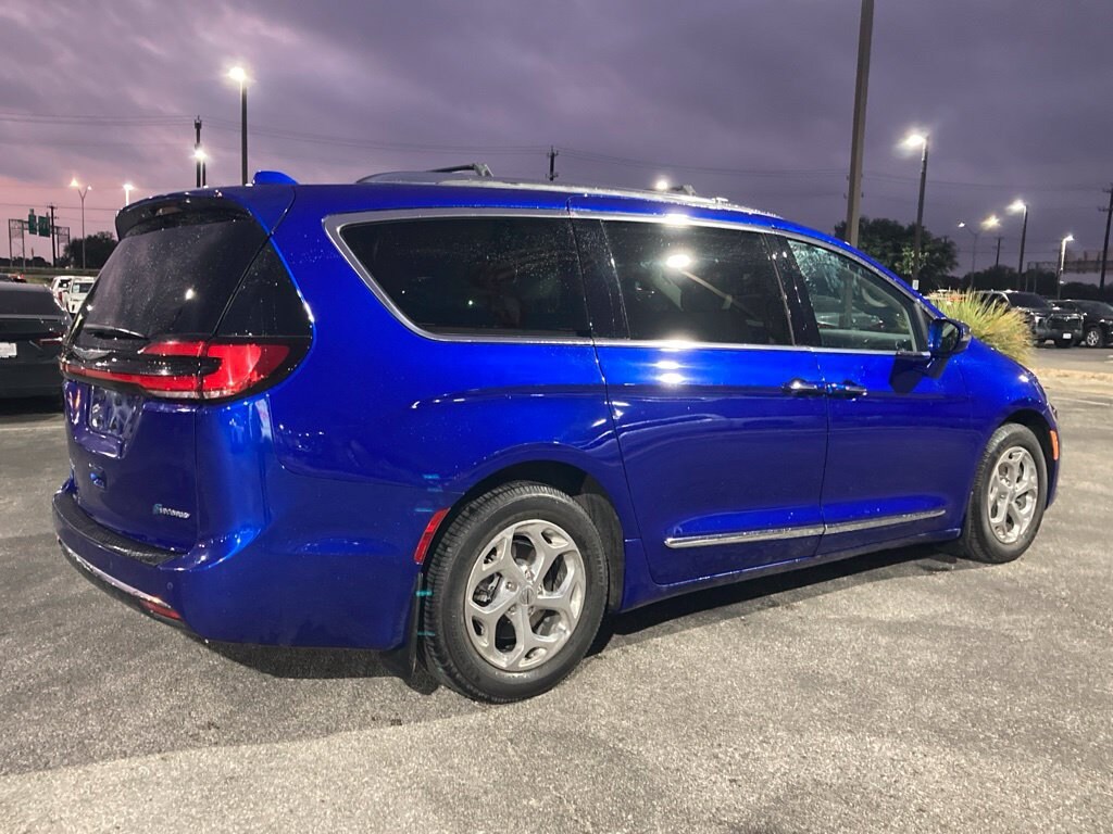 Used 2021 Chrysler