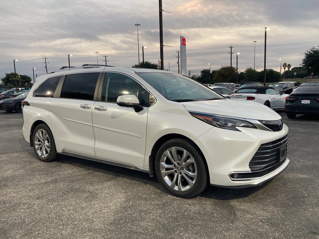 Certified 2024 Toyota Sienna Platinum Minivan/Van
