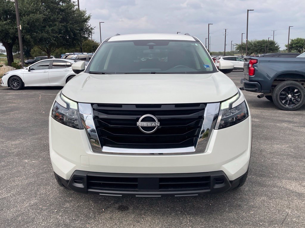 Used 2024 Nissan Pathfinder SV SUV