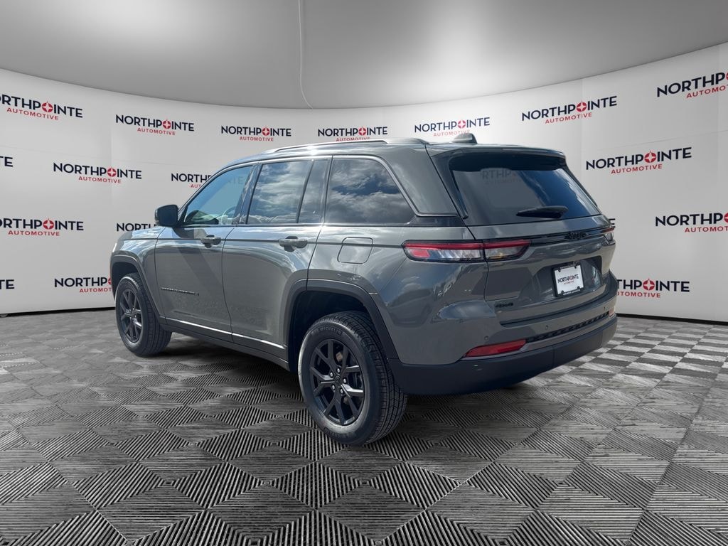 New 2027 Jeep Grand Cherokee LAREDO ALTITUDE 4X4 Sport Utility