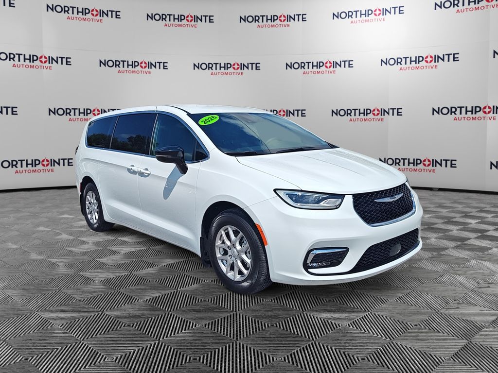 2026 Chrysler Pacifica Select