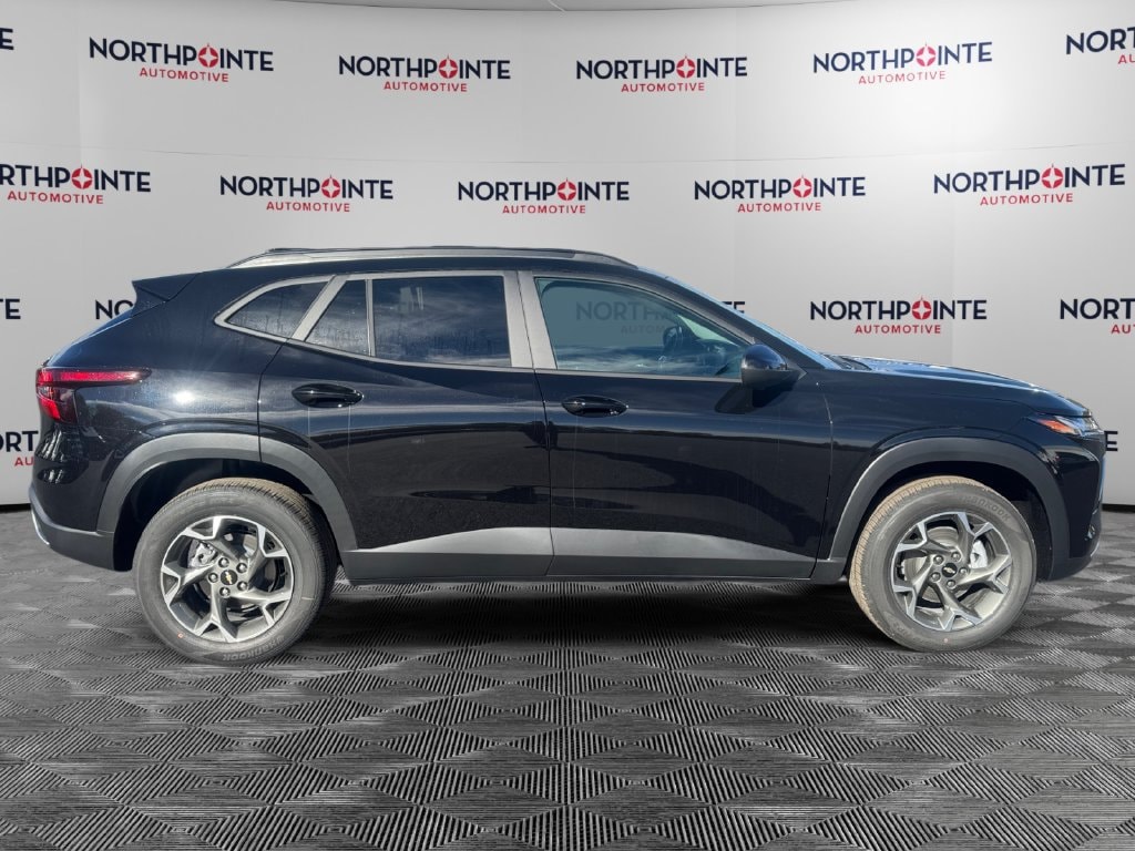 2026 Chevrolet Trax LT - Photo 7