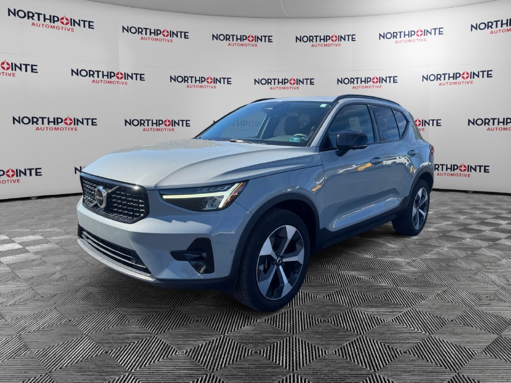 Used 2024 Volvo XC40 Plus Dark Theme
