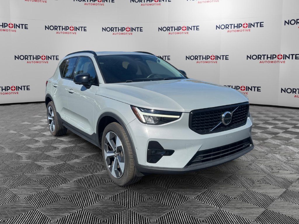 Used 2024 Volvo XC40 Plus Dark Theme