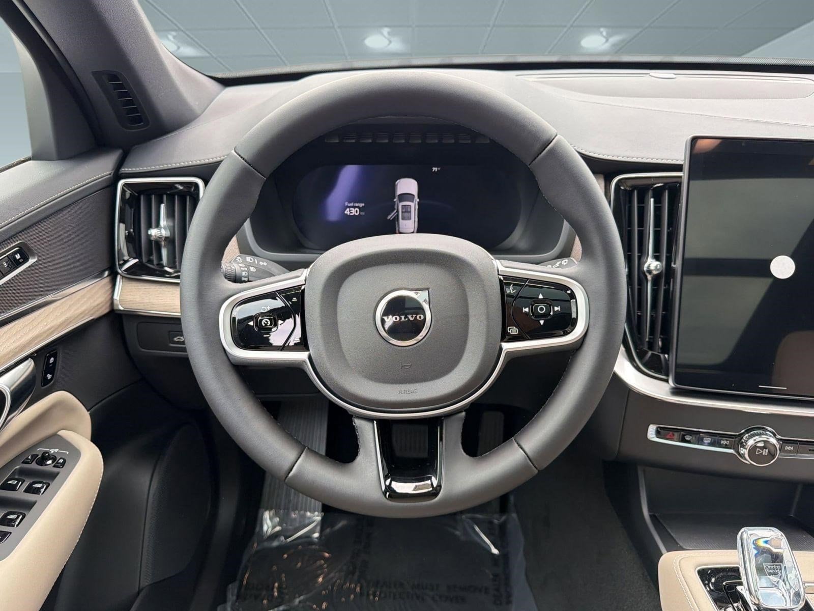 2026 Volvo XC90 Plus - Photo 25