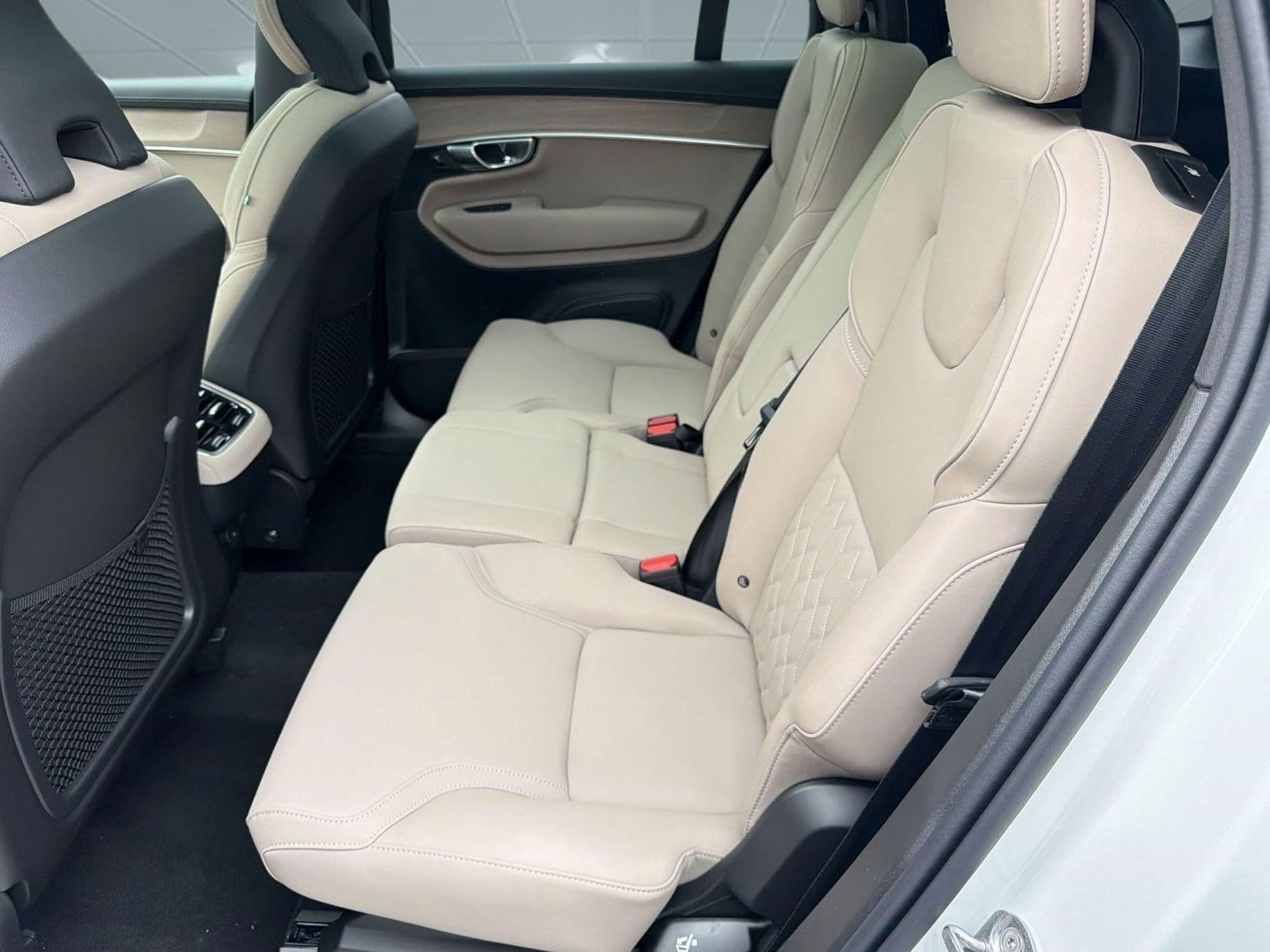 2026 Volvo XC90 Plus - Photo 14