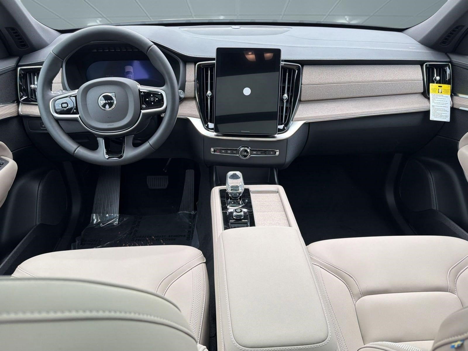 2026 Volvo XC90 Plus - Photo 16