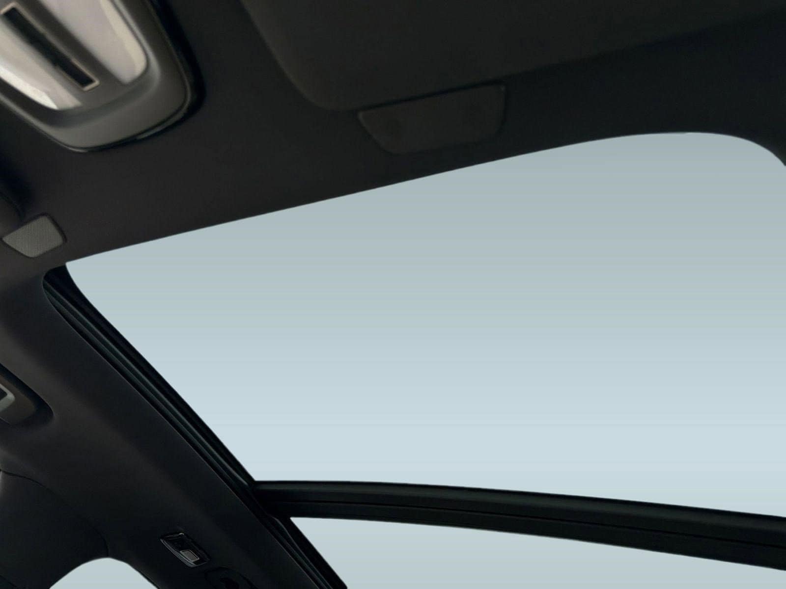2026 Volvo XC90 Plus - Photo 15