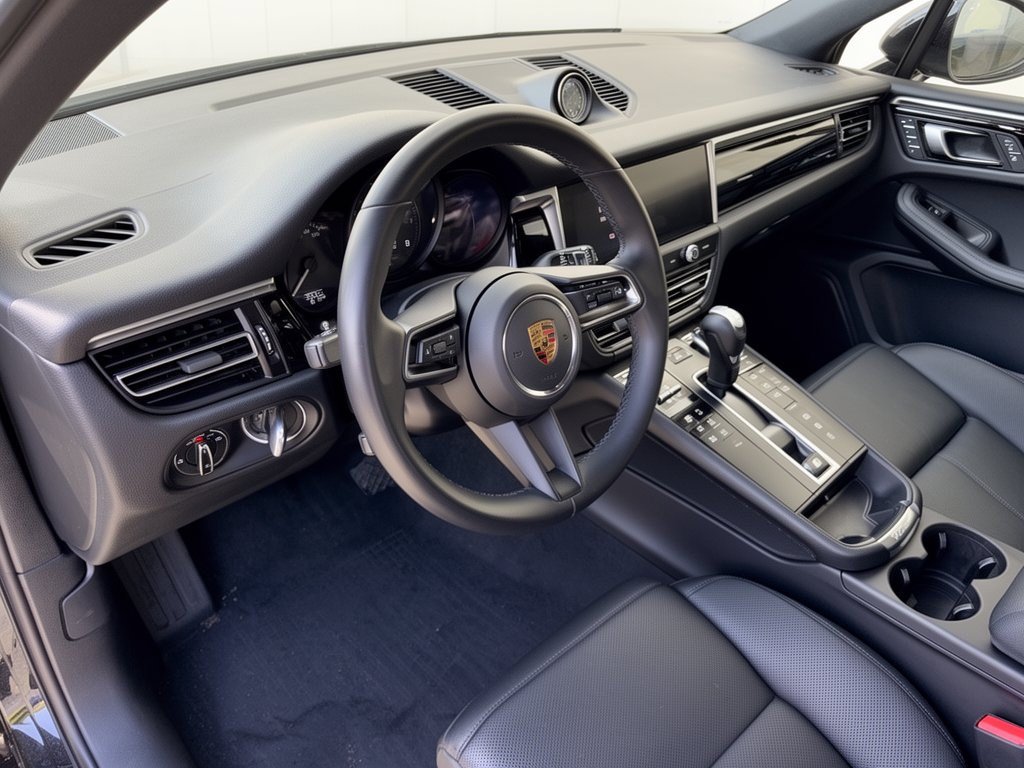 Used 2023 Porsche Macan Macan (AWD) SUV