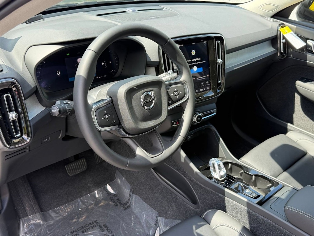 New 2026 Volvo XC40 B5 Plus SUV