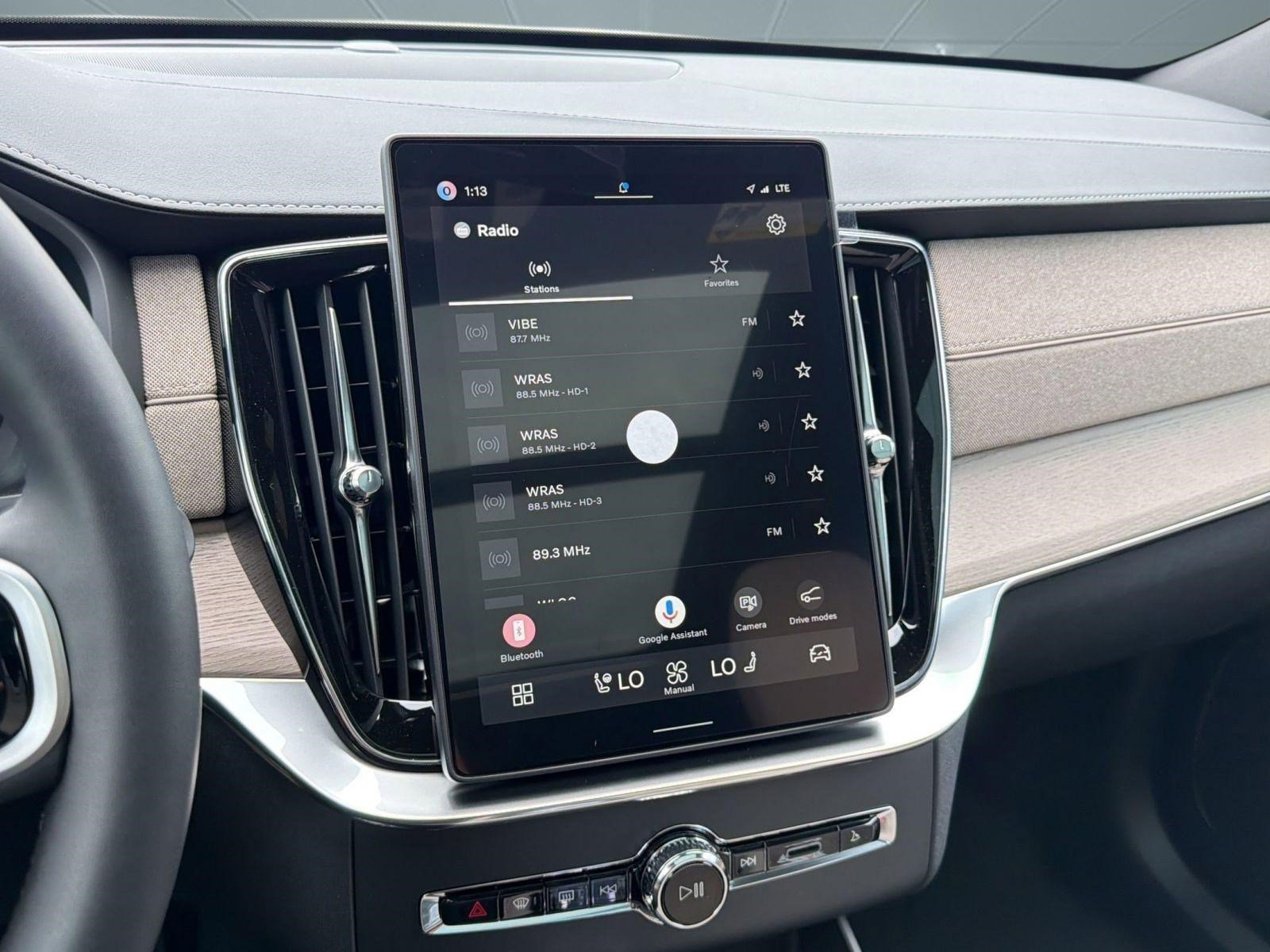 2026 Volvo XC90 Plus - Photo 23