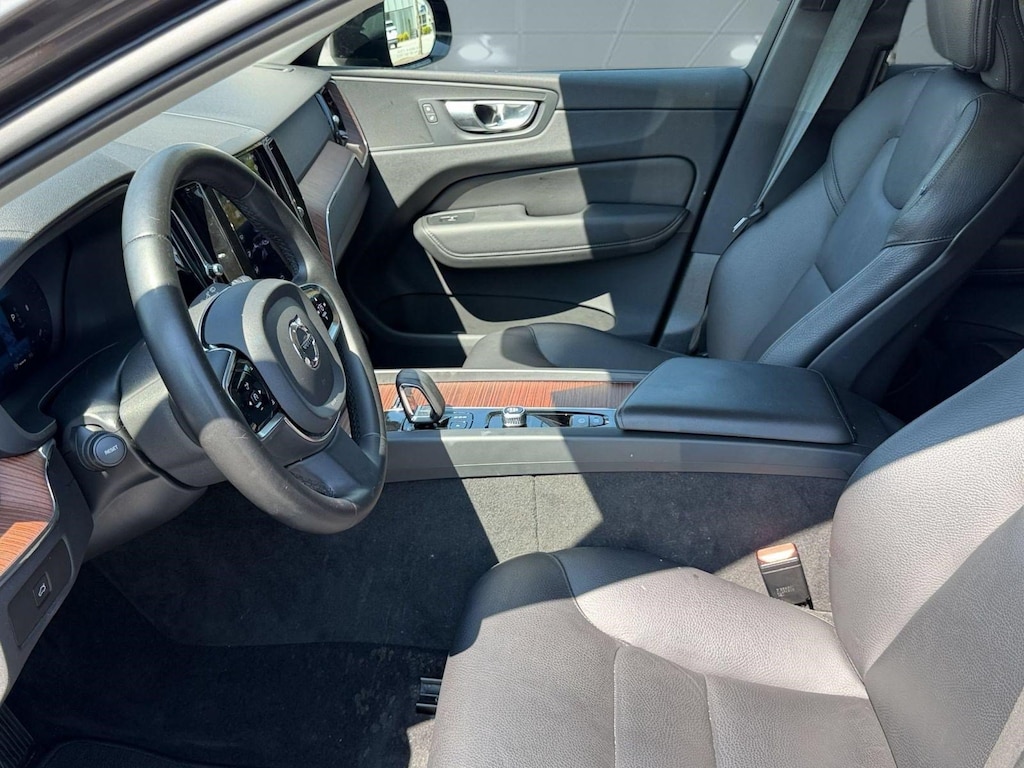 Certified 2024 Volvo XC60 B5 Plus SUV