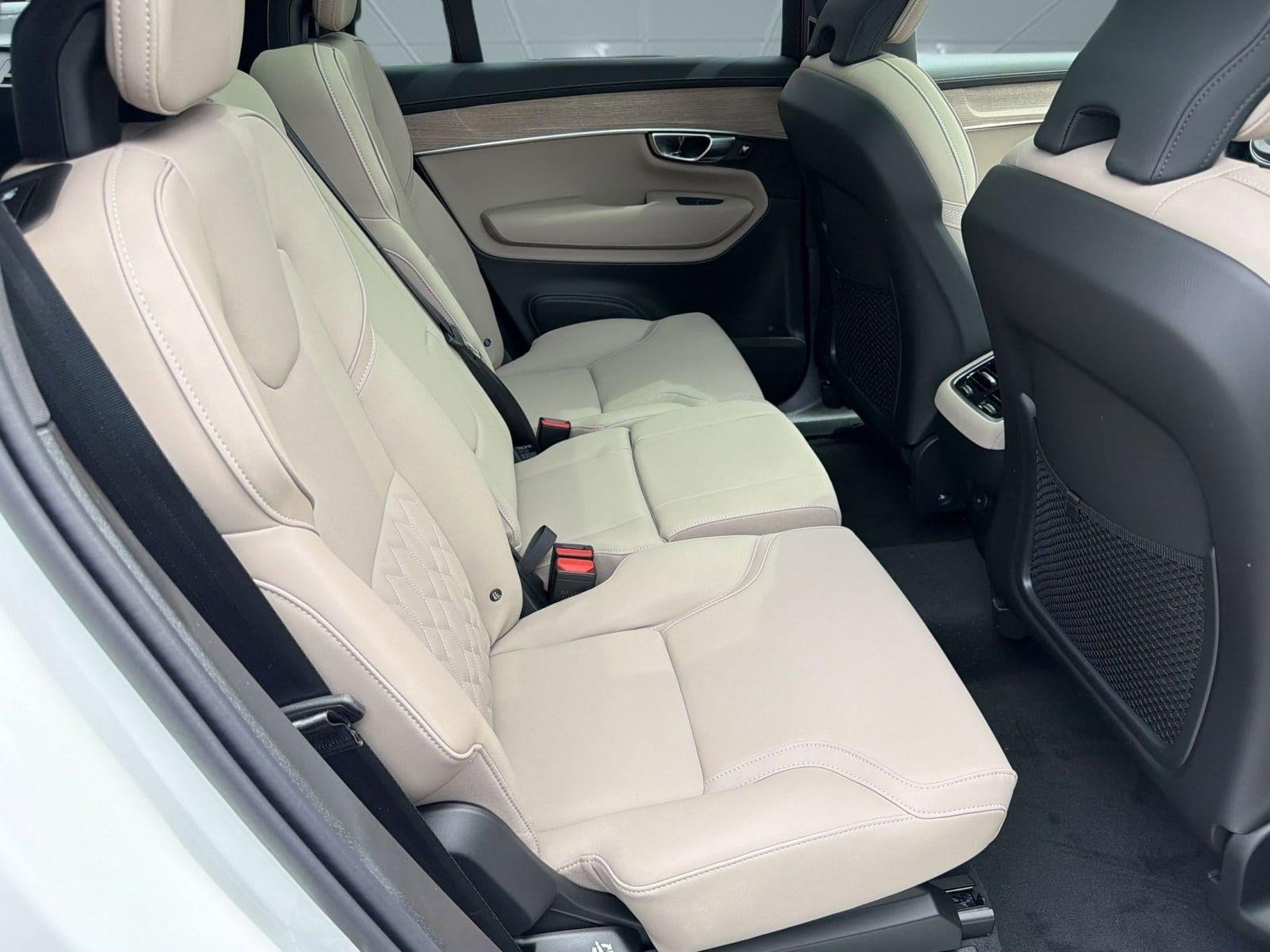 2026 Volvo XC90 Plus - Photo 29