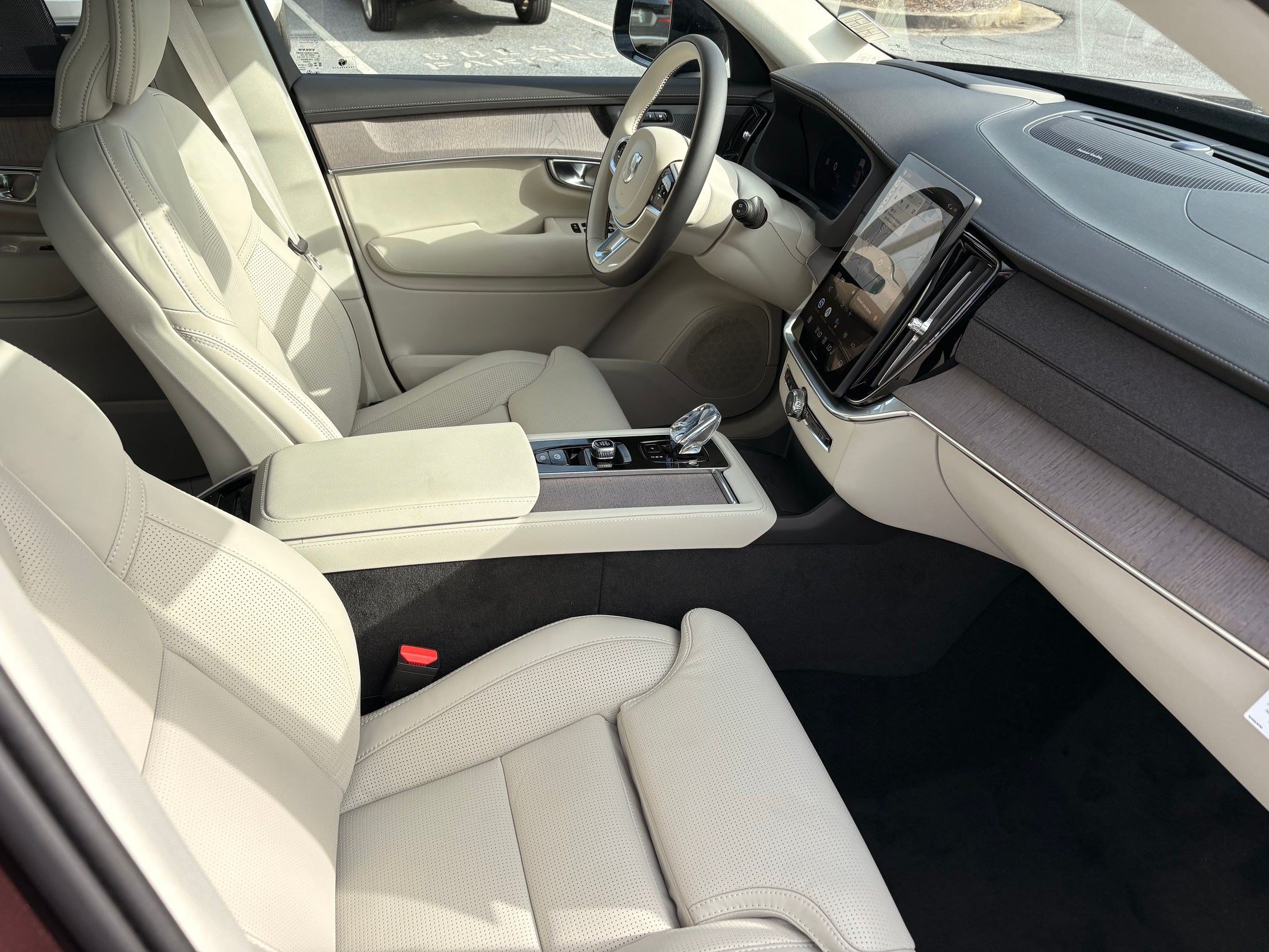 2026 Volvo XC90 Ultra - Photo 27