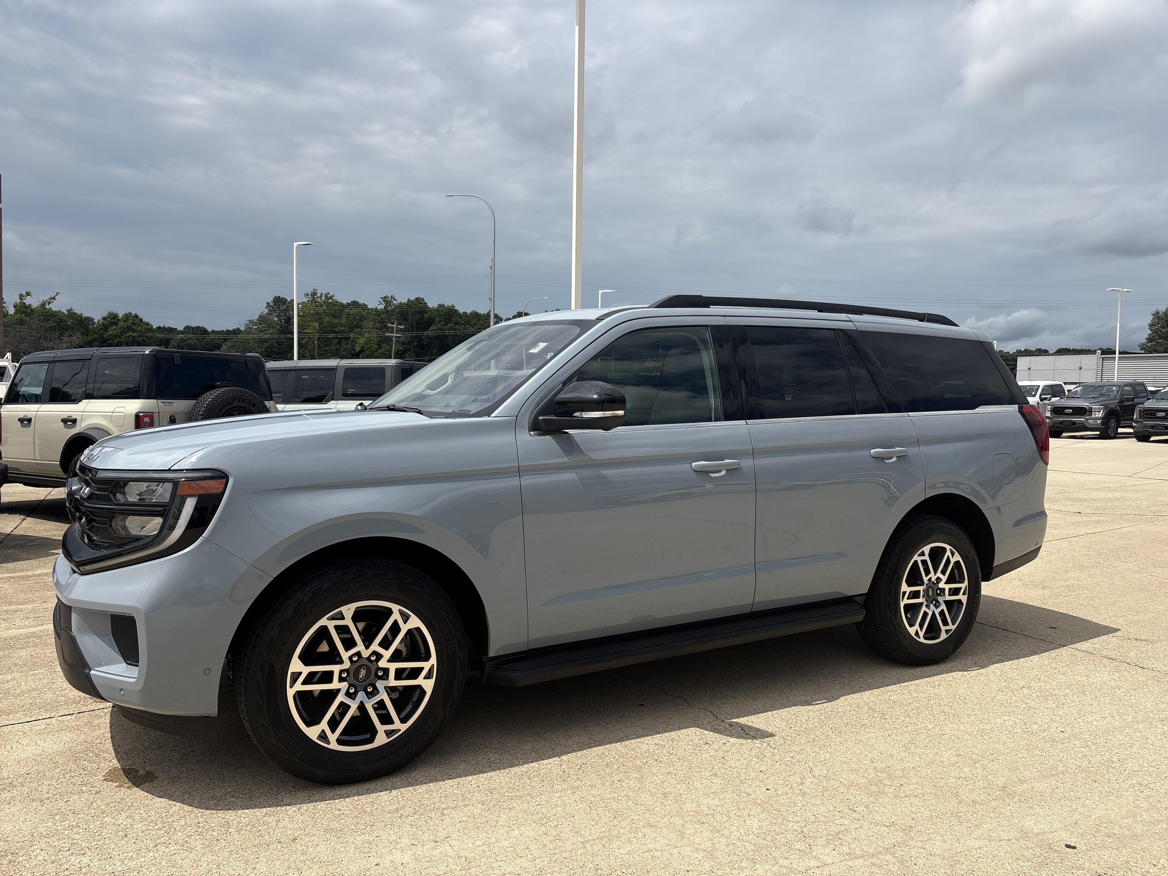 Used 2025 Ford Expedition Active SUV