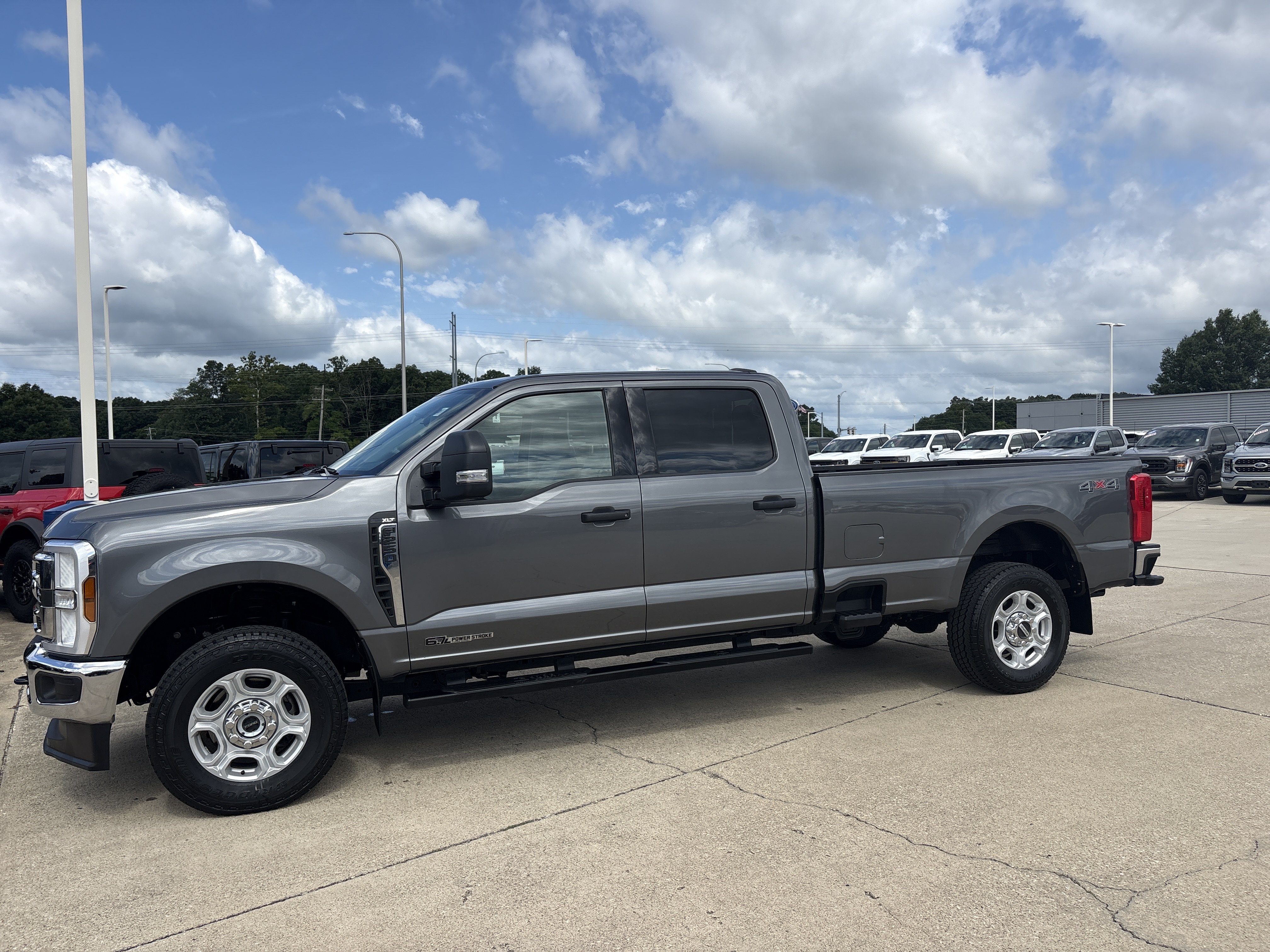 Used 2025 Ford F-250 XLT Truck Crew Cab
