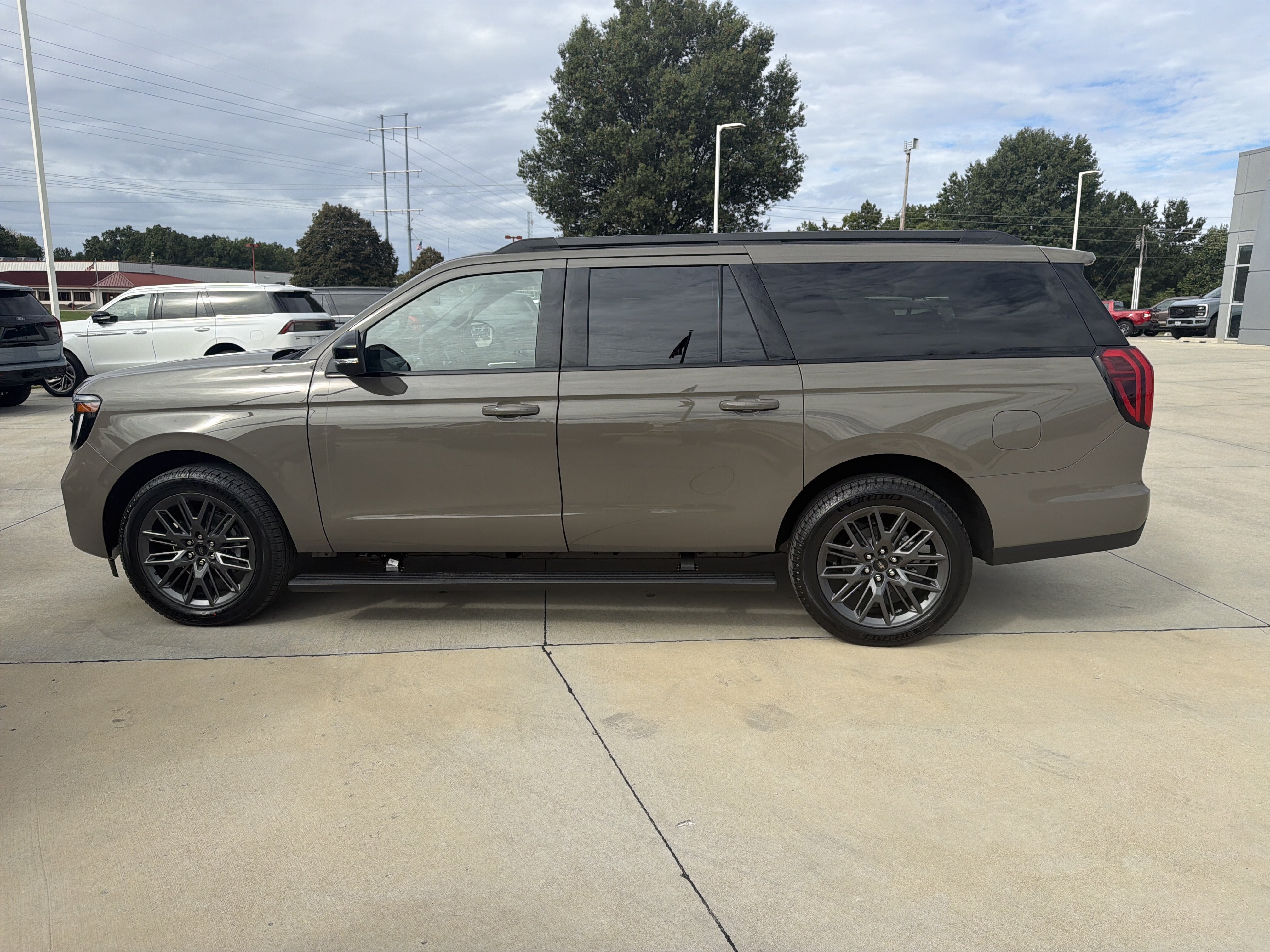 New 2027 Ford Expedition Max Platinum SUV