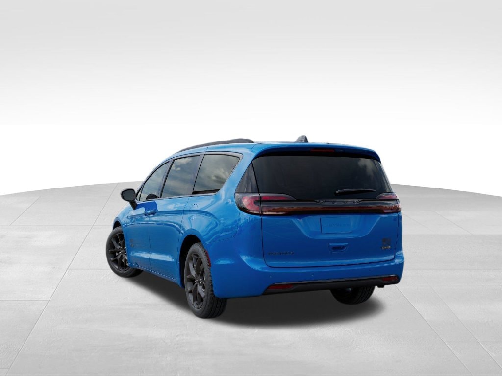New 2027 Chrysler Pacifica Select Passenger Van