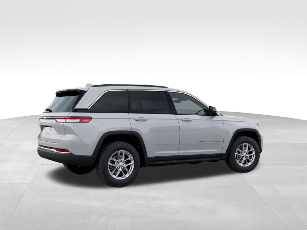 2026 Jeep Grand Cherokee Laredo - Photo 5