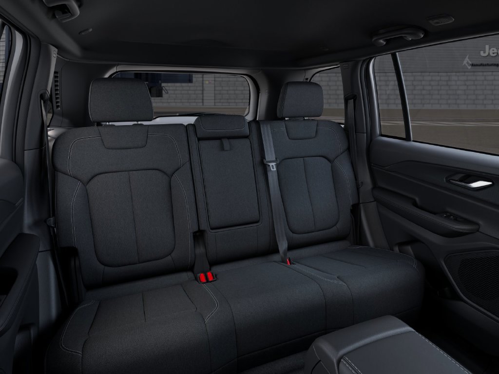 2026 Jeep Grand Cherokee Laredo - Photo 16