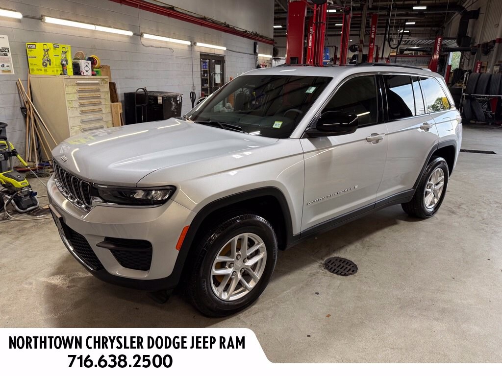 Used 2025 Jeep Grand Cherokee Laredo X SUV