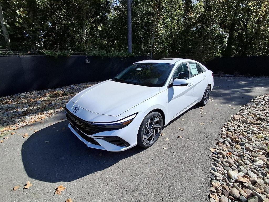 New 2026 Hyundai Elantra Limited Sedan