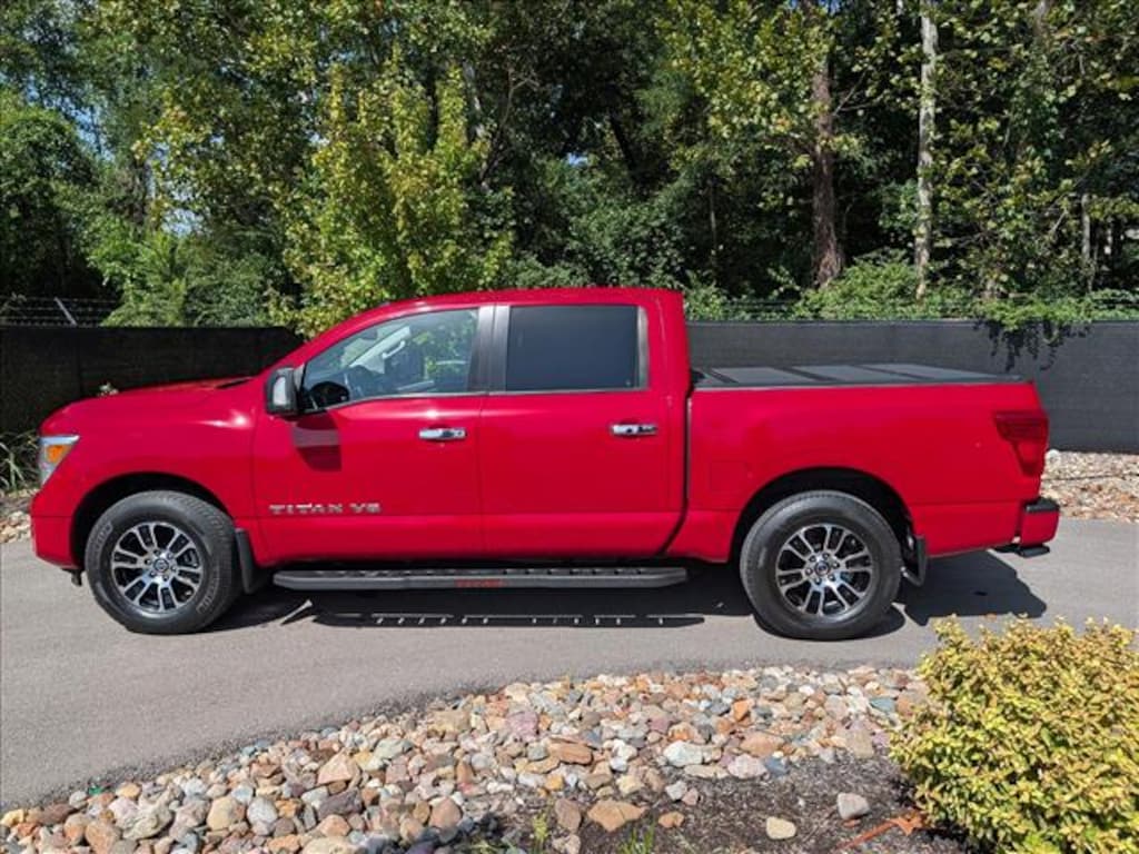 Used 2020 Nissan Titan SV Truck Crew Cab