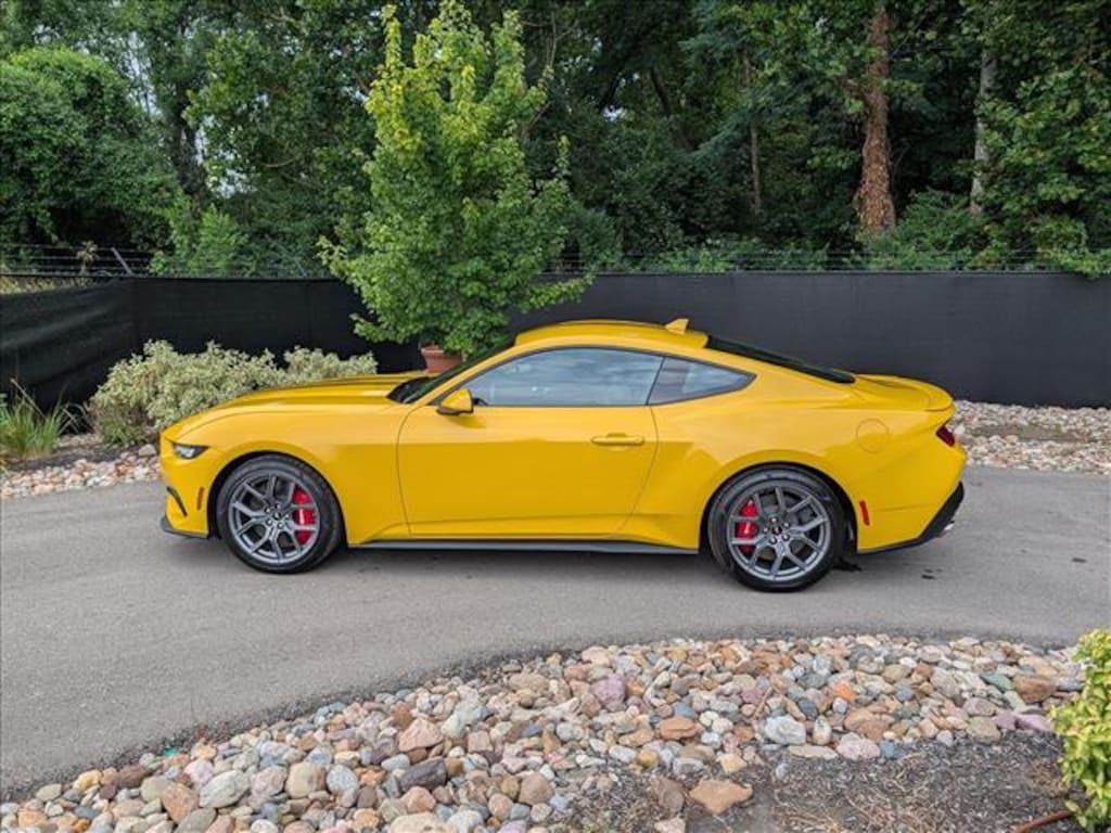 Used 2024 Ford Mustang Coupe