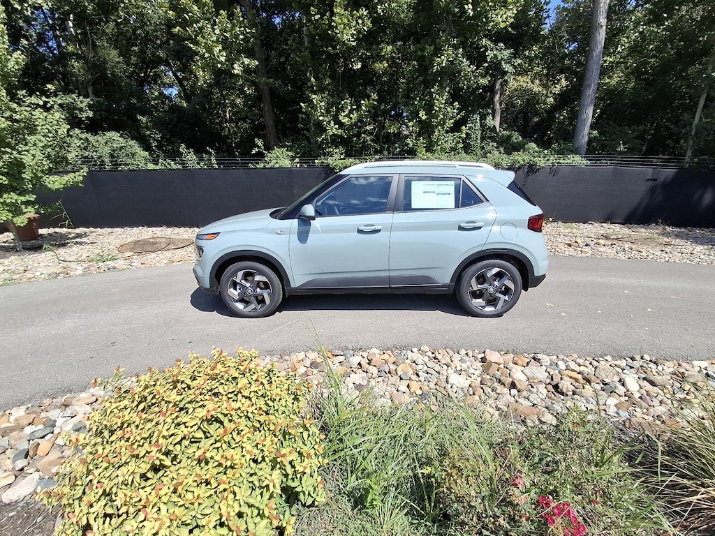 New 2026 Hyundai Venue SEL SEL Crossover