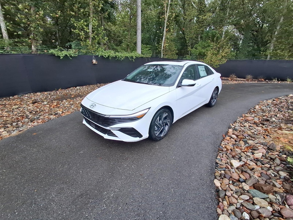 New 2026 Hyundai Elantra Limited Sedan